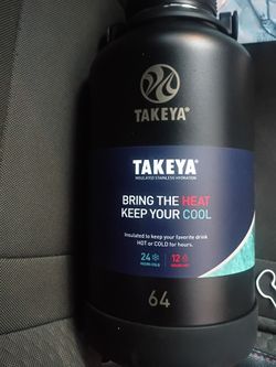 Takeya 64 Oz insulated water bottle