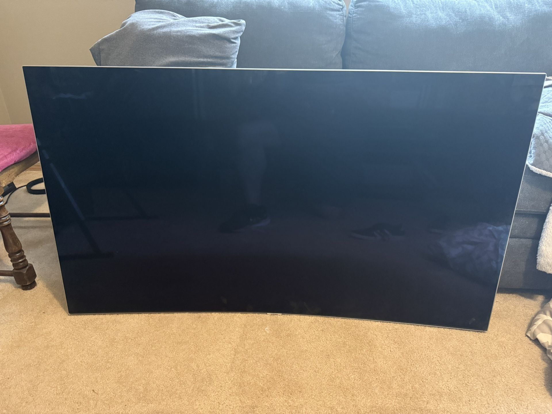 Samsung 55” Curved Tv