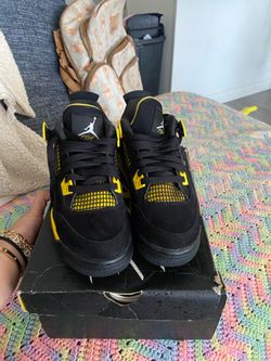Jordan 4’s 6.5 y
