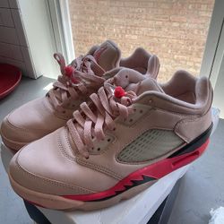 Womans Air Jordan 5 Retro Low size 8
