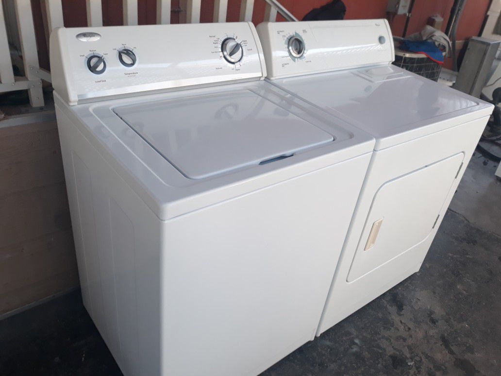 Wirhpool washer and gas dryer set $595