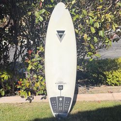 5’6 Tomo Hydro short Surfboard Shortboard 