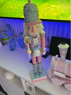 🍭 Pink Candy Nutcracker  Pink Candy Nutcracker Christmas Decoration