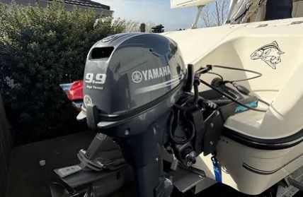 9.9 Yamaha Outboard Motor