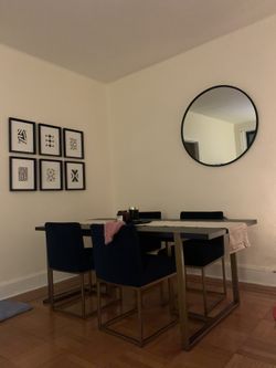 Oscuro Dining Table With Chairs
