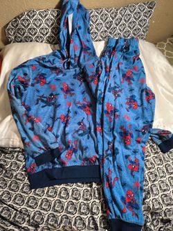 $6 kid's Spider-Man set size 8