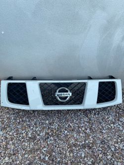 Nissan Grille