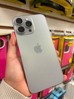 Iphone 15 pro max 512gb UNLOCKED