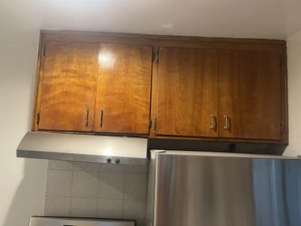 Free Kitchen Cabinet Must Remove Carefully