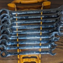 GEARWRENCH 90-Tooth Metric Ratcheting Combination Wrench Set with Tray