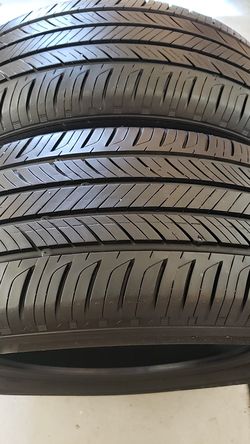 Hankook in good condition 2 tires 205 60 16 65% tread