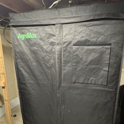 Indoor Grow Setup 