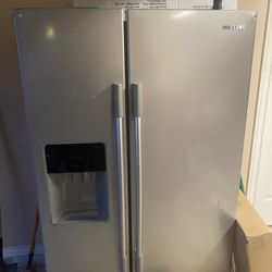 Samsung Fridge (needs Recharge)
