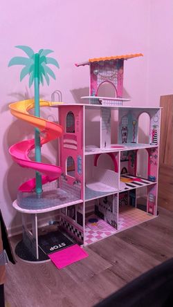 "L.O.L. Surprise OMG Fashion House".