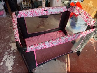 Minnie Pack n Play