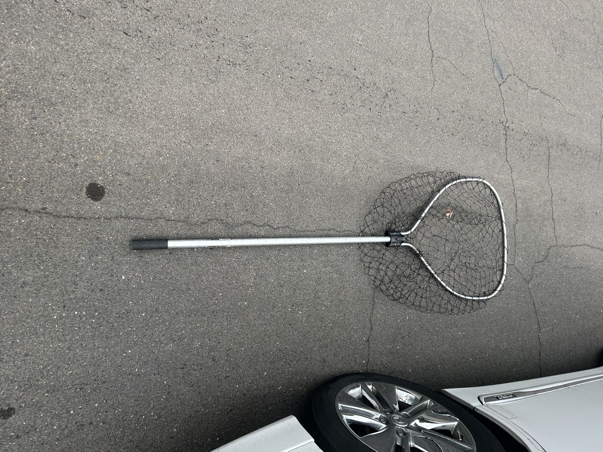 Frabil Salmon landing net in good shape  Handle extends over 7 feet. The hoop is about 30 inches across and 32 inches long.   $50 or best offer, cash 