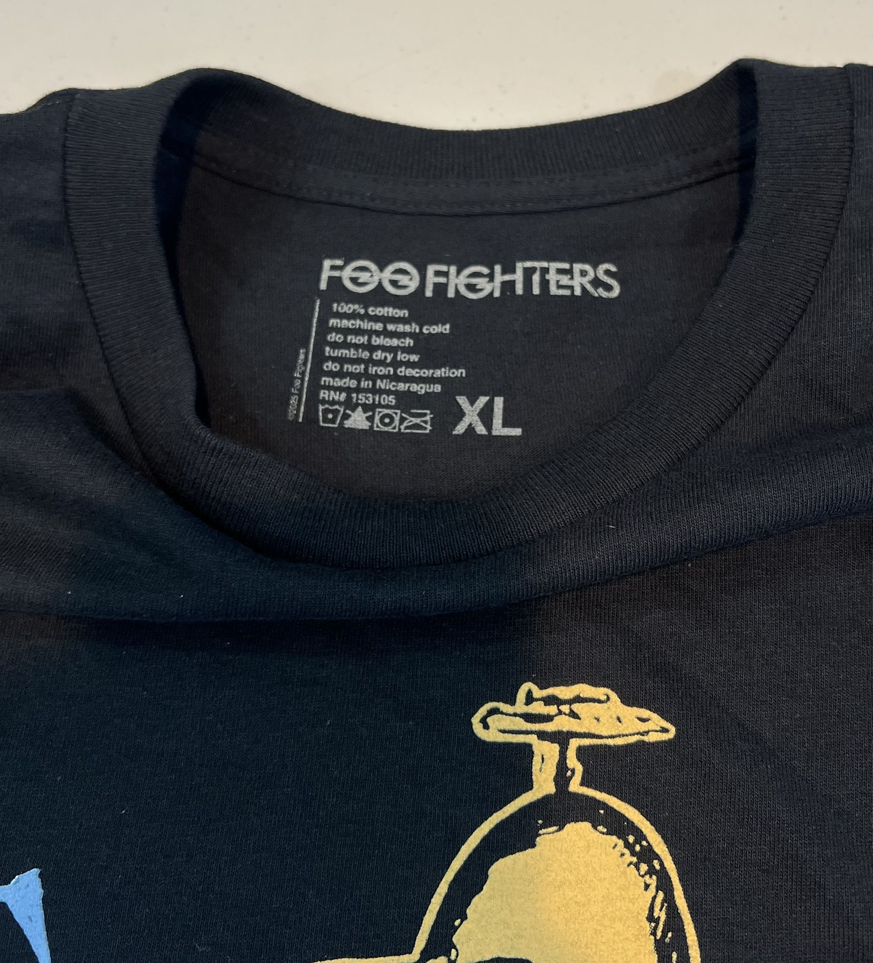 FOO FIGHTERS 2025 Concert Shirt XL 30th Anniversary Tour