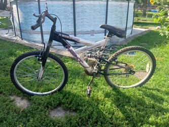 Woman's mountain bike
