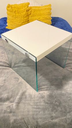 Glass-Sides Accent Table with Wood Top