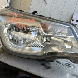 2017 - 2018 Subaru Forester Headlight Headlamp Halogen Passenger Side