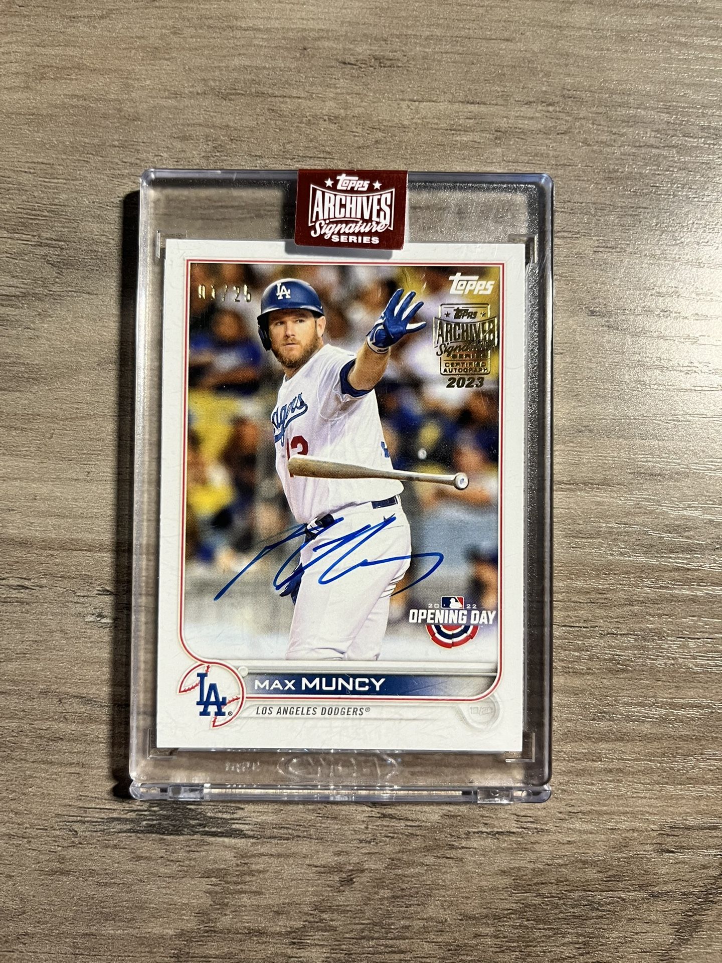Max Muncy Autograph Card