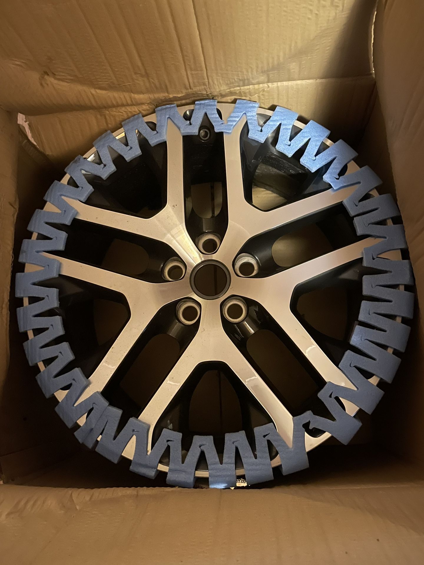 Brand New Factory 21” Rims
