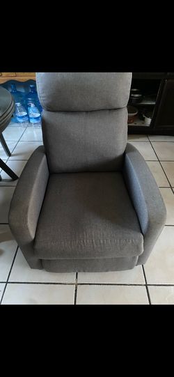 Sofa individual reclinable