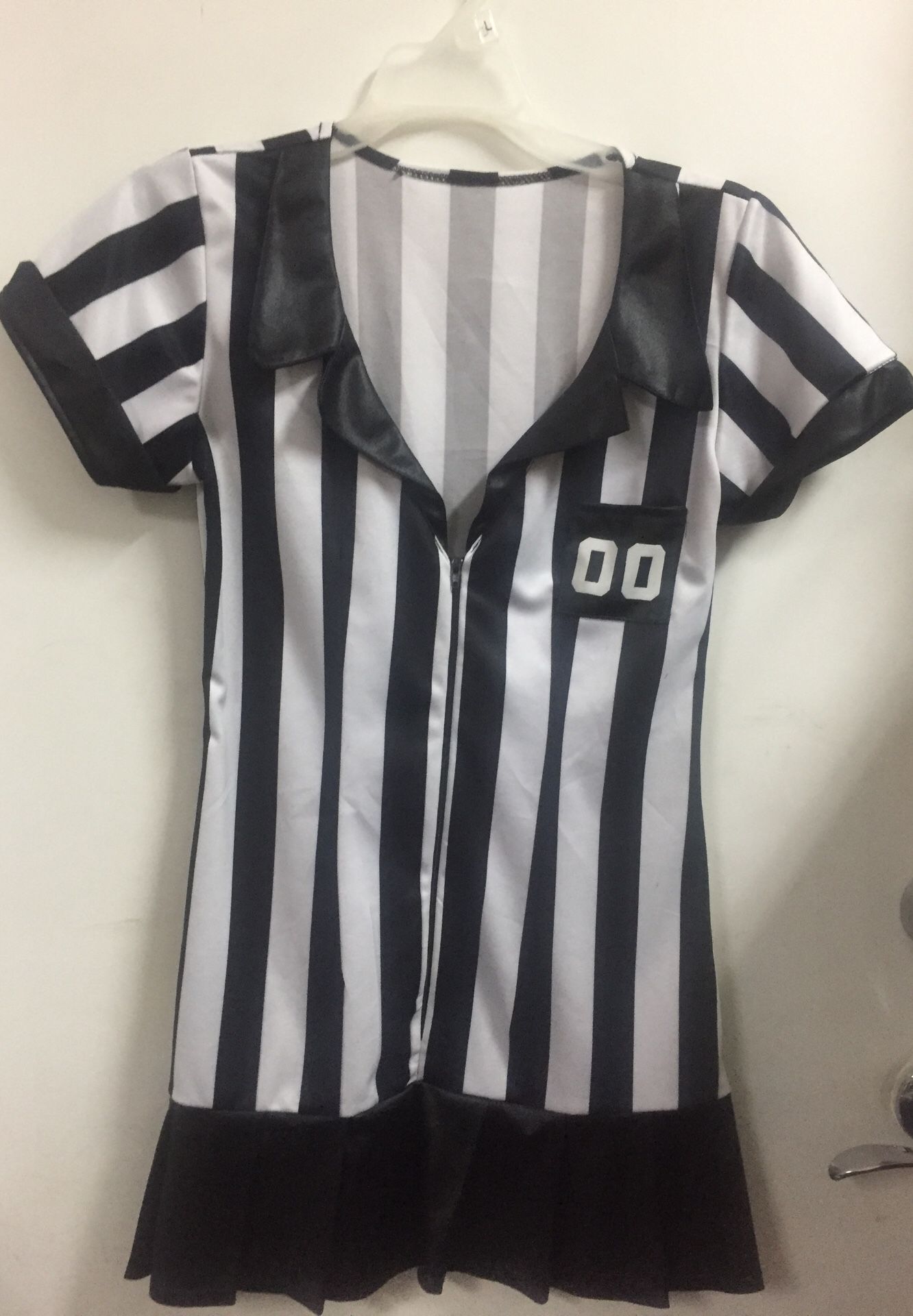 Deluxe referee dress with zip front - size small