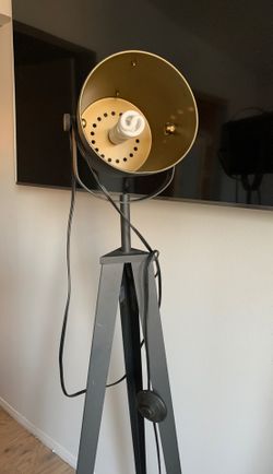 Black/gold Tripod floor lamp 60”