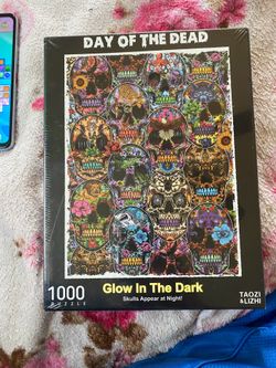Day of the Dead 1,000-piece glow-in-the-dark puzzle