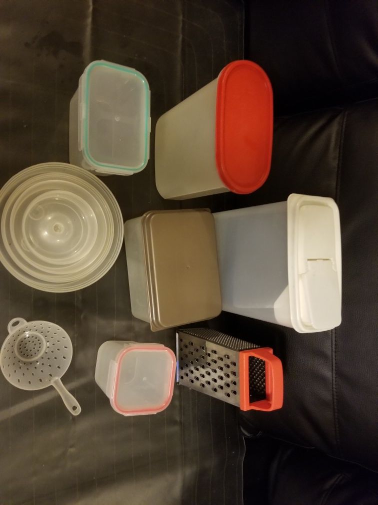 Random food storage containers