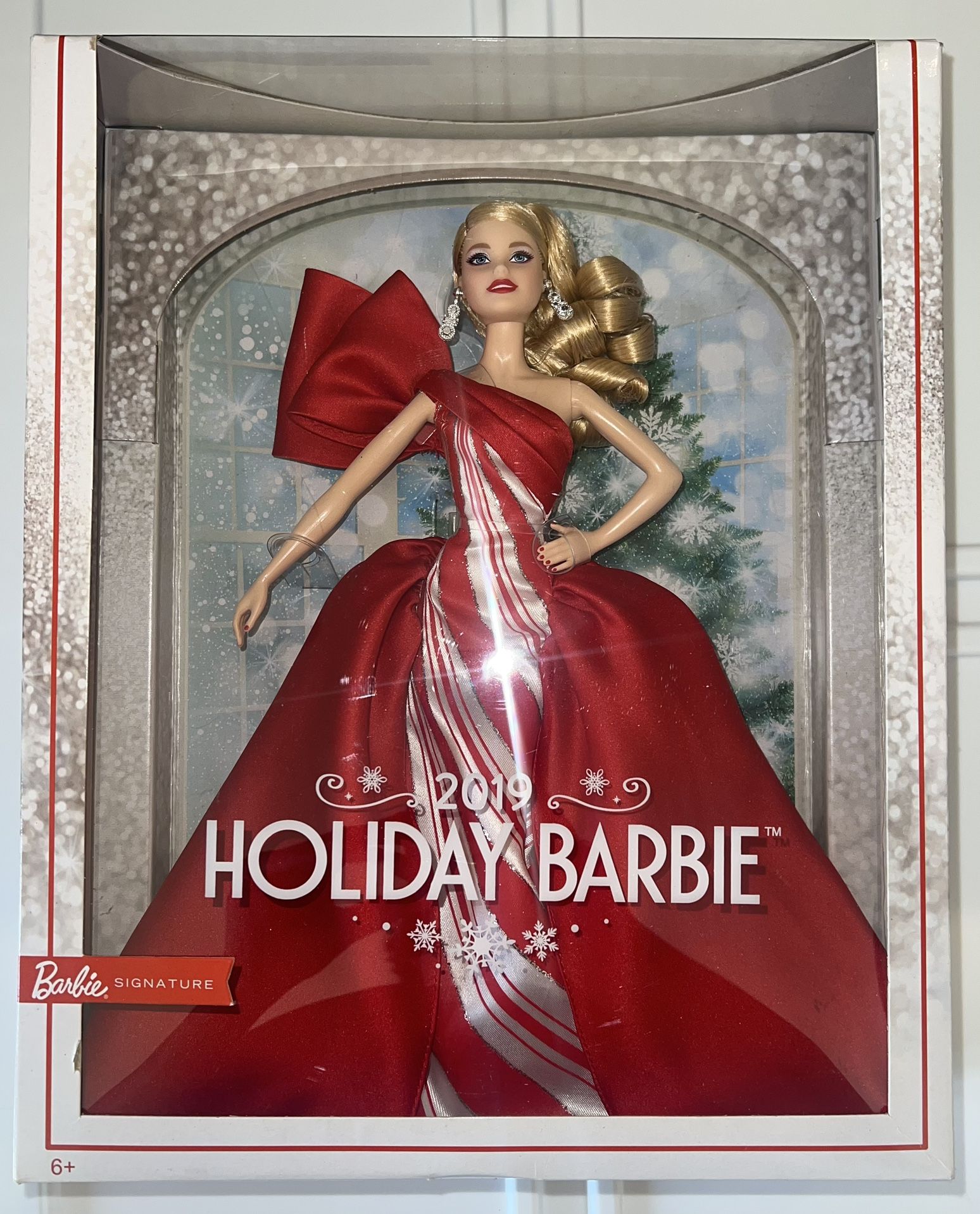 Barbie Holiday 2019 Blonde Curly Hair Doll