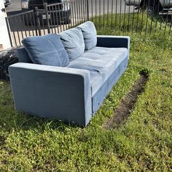 Couch free