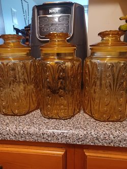 Vintage imperial L.E smith atterbury scroll gold glass jar,excellent Condition Only Pick Up