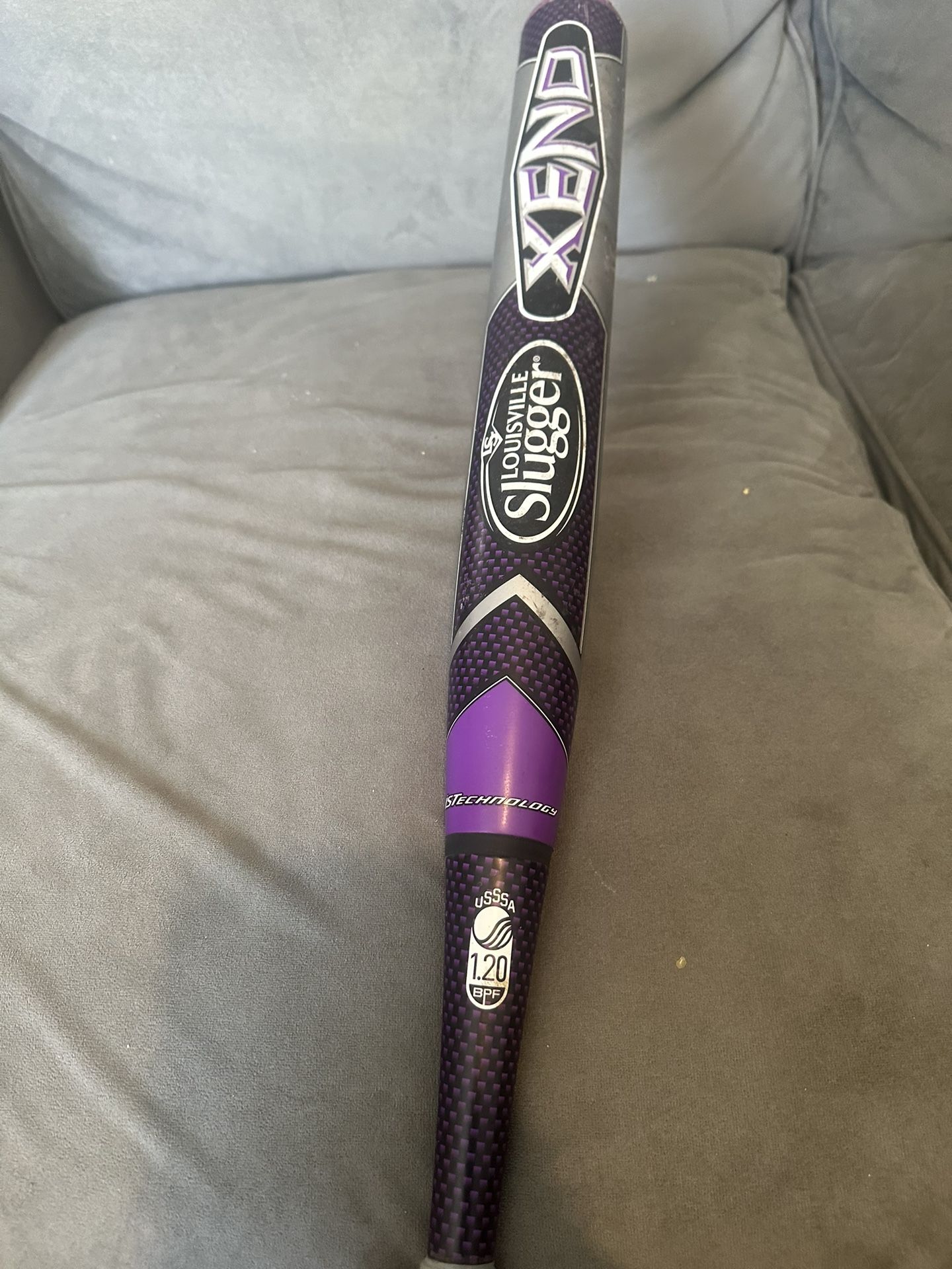 Baseball/softball Bat Louisville slugger Xeno 33” 23oz FastPitch softball