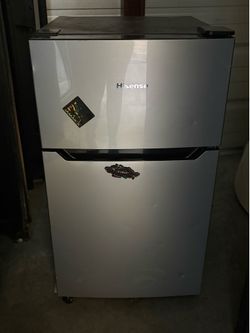 Mini fridge