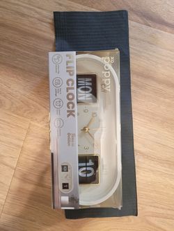 Battery Operated Flip Clock Brand New