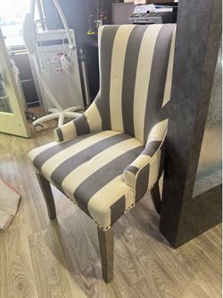 Dining chairs (5)