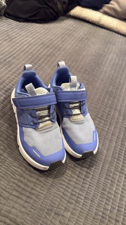 Kids On Cloud sneakers size12.5
