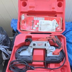 Milwaukee Deep Cut Bandsaw