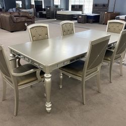 Orsina Silver Mirrored Extendable Dining Set