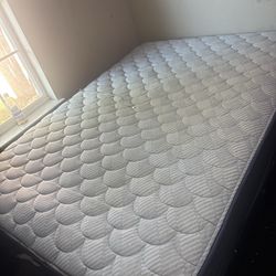 Full size bed