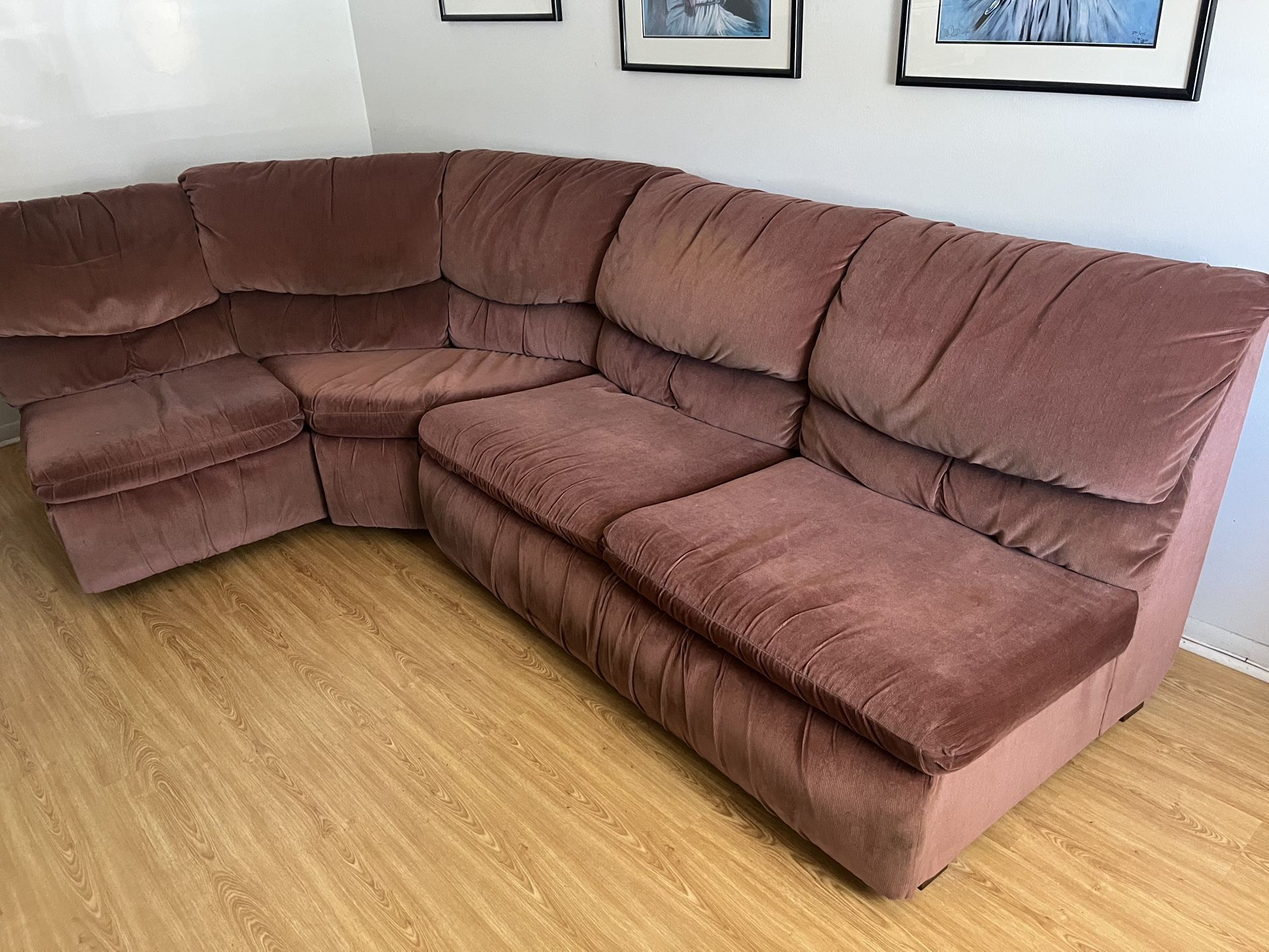 Sectional Couch With Sleeper