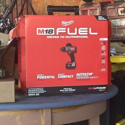 Milwaukee M18 FUEL Hammer Drill/Driver Kit (Model 2904‑22)