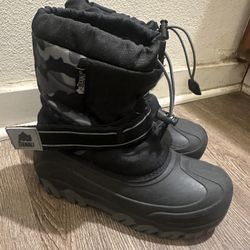 Snow Boots Adult Size 