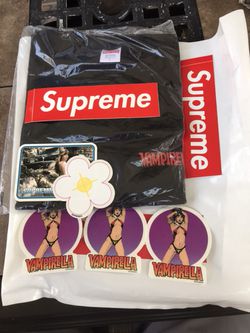 Supreme T-shirt vampirella