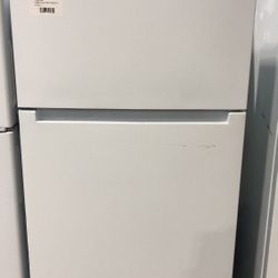 Vissani MDTF18WHR 18 cu. ft. Top Freezer Refrigerator  Q7H