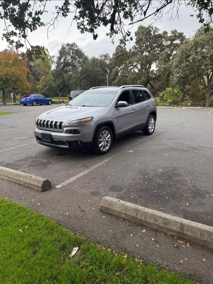 Grand Cherokee 2017 Limited clean title!!!