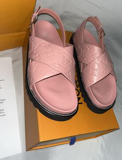 Louis Vuitton Size 39 Monogram Pink Shearling Paseo Sandals 3LV419C