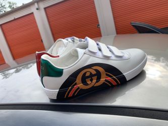 Woman’s Gucci shoes